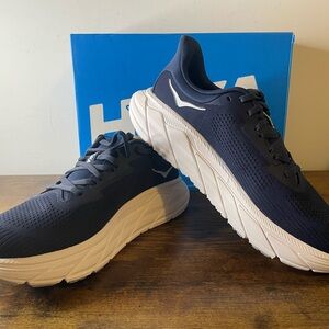 HOKA Arahi 7 - Mens 9D Running Shoes
